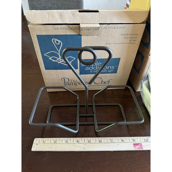 NWT Pampered Chef Small Bowl Caddy Set of 2 Small Bowls  #1944 And #1910 - Picture 2 of 4